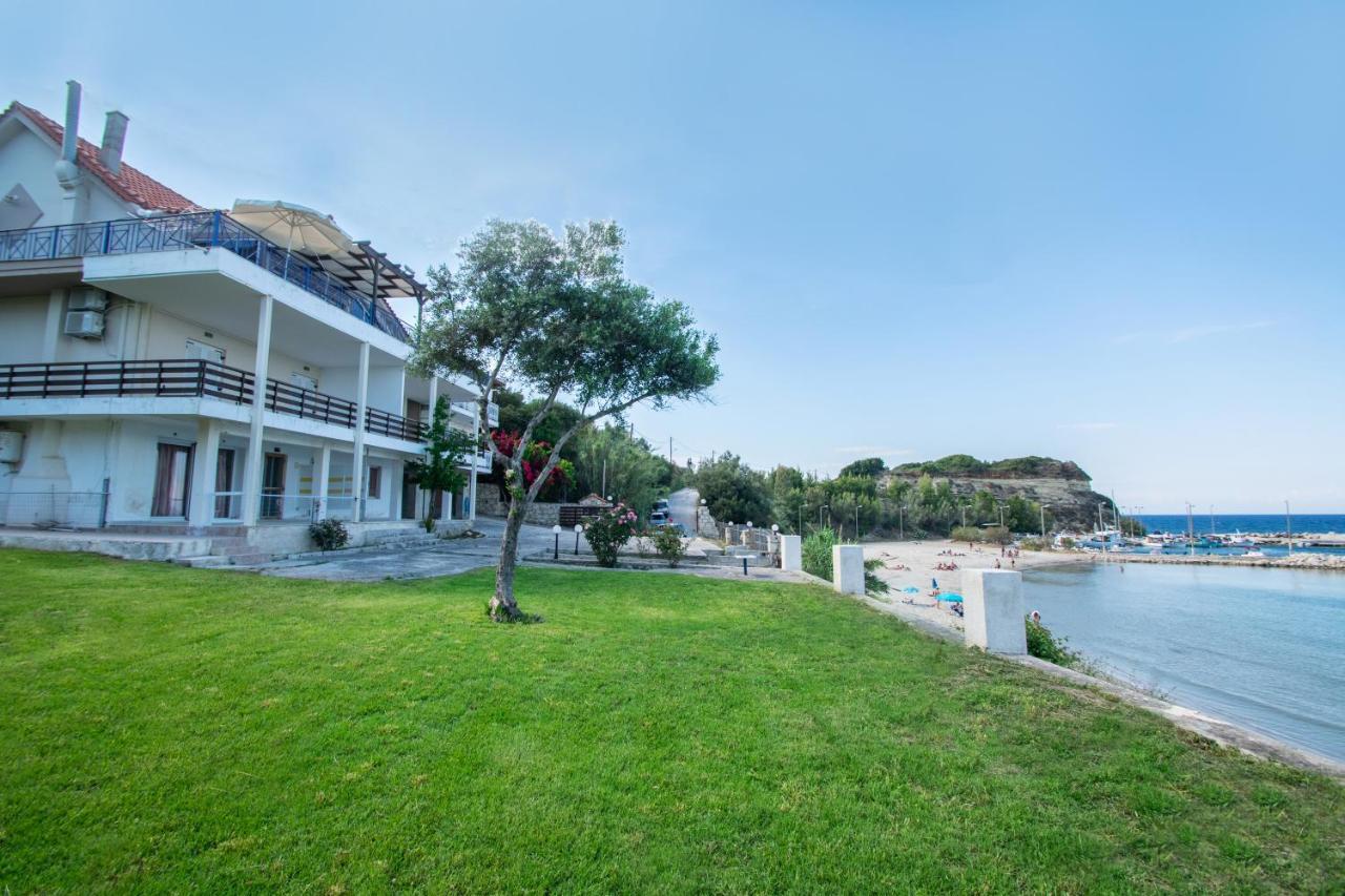 Paradiso Del Mare On The Beach By "Elite" Plános 外观 照片