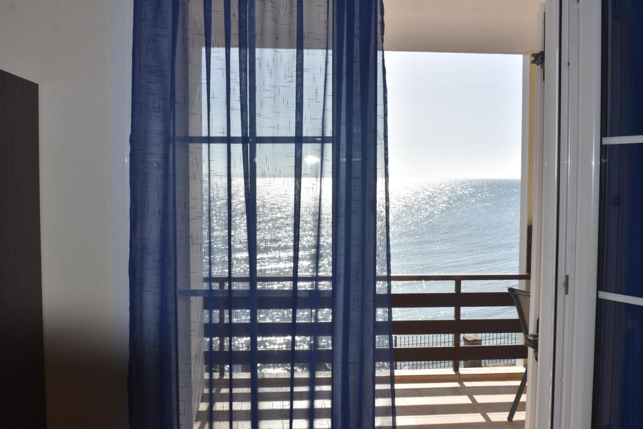 Paradiso Del Mare On The Beach By "Elite" Plános 外观 照片